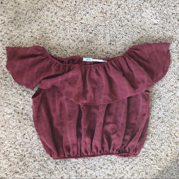 Urban Outfitters Ruffle Off-Shoulder Top - Picture 2 of 2